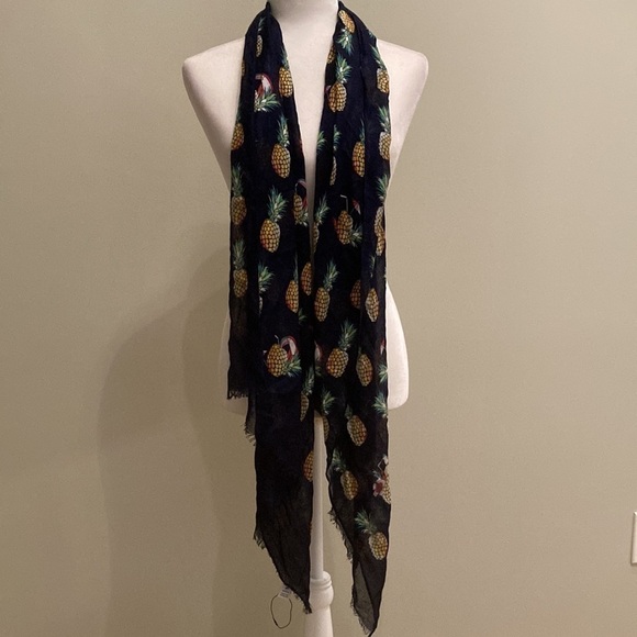 Vera Bradley Toucan Party Soft Fringe Scarf - Picture 2 of 7